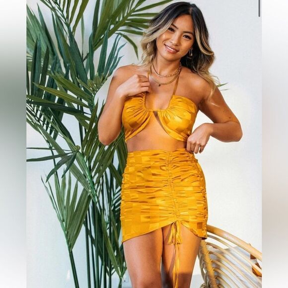 12th Tribe St. Barths shimmer gold top and skirt - Picture 6 of 7